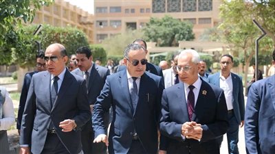 وزير التعليم العالي يتفقد سير الأعمال التنفيذية بجامعة المنيا التكنولوجية