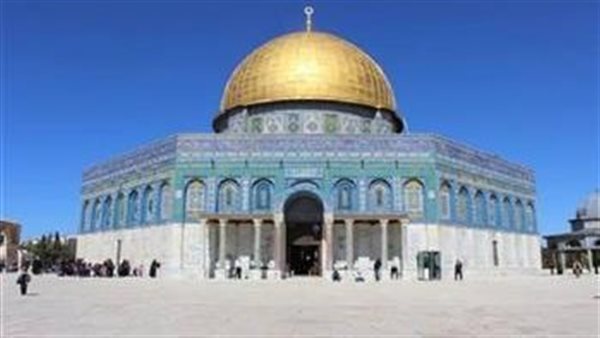 عاجل.. المسجد الأقصى يفتح أبوابه للمصلين فجر اليوم عقب إغلاق 40 يومًا