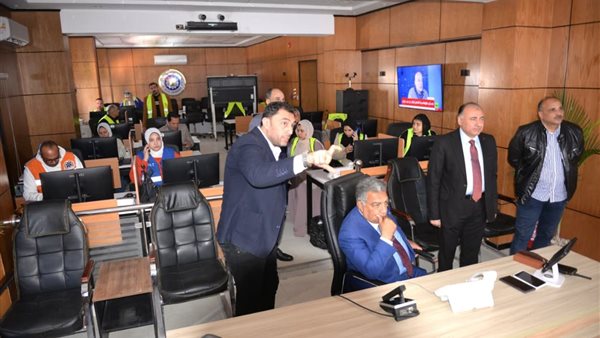 محافظ الدقهلية يتابع عبر الشبكة الوطنية أعمال النظافة ورفع الإشغالات