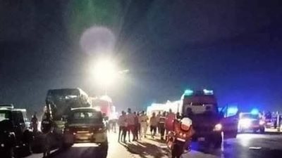 فتح طريق الغردقة -راس غارب باتجاه القاهرة بعد رفع اثار حادث انقلاب اوتوبيس