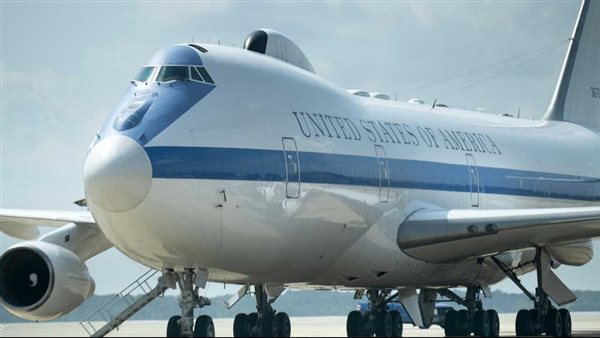 عاجل .. إقلاع طائرة يوم القيامة الأمريكية يرفع حرارة التوتر مع إيران