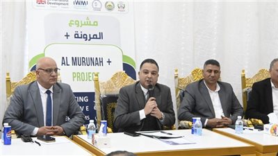 إدخال نظم ري الحقول بالطاقة الشمسية بالبحيرة 