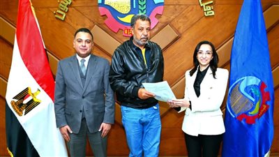 البحيرة تبدأ تسليم عقود تقنين الأراضي