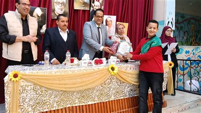 مدرسة الجيل المسلم بكفر الزيات تكريم حفظة القرآن الكريم وآلام المثالية