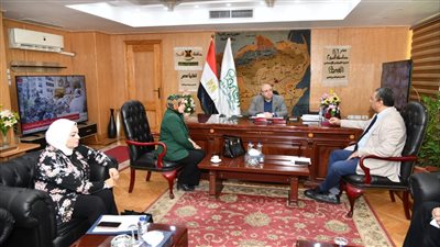 محافظ الفيوم يناقش استعدادات مديرية الثقافة لمؤتمر 