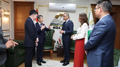 محافظ الجيزة يبحث إمكانية توقيع اتفاقية صداقة مع مدينة نانجين الصينية