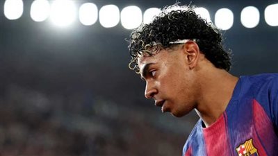 هانز فليك يوجه رسالة لـ لامين يامال قبل مواجهة أتلتيكو