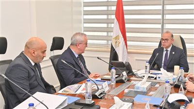 وزير الاستثمار: مصر مؤهلة لتكون مركزًا إقليميًا لصناعة مكونات السكك الحديدية 