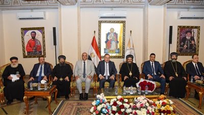 محافظ الإسكندرية ووزير التعليم العالي وقيادات الأمن يشاركون في احتفالات عيد القيامة 