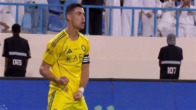 النصر يتقدم على الأخدود بهدف رونالدو في الشوط الأول