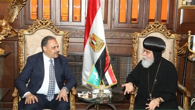 محافظ الشرقية يزور المطرانية والكنيسة الكاثوليكية والانجيلية لتقديم التهنئة بعيد القيامة المجيد