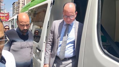  وكيل صحة الدقهلية يتفقد القافلة الطبية أمام كنيسة مارجرجس بالمنصورة 