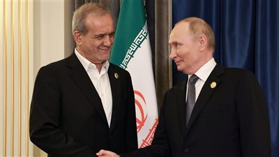 بوتين لـ بزشكيان: روسيا مستعدة لإيجاد حل سلمي للنزاع الإيراني