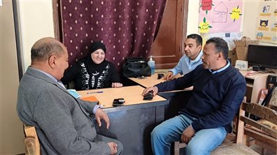مدير تعليم أبوتشت يتفقد مدرسة الخوالد ذات الفصل الواحد 