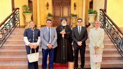 مدير «الرعاية الصحية بجنوب سيناء» في زيارة لكاتدرائية السمائيين بشرم الشيخ