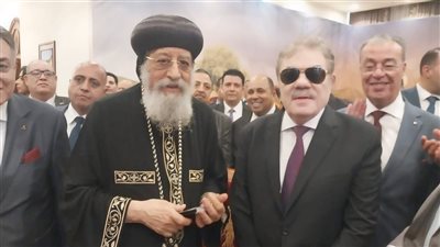رئيس الوفد يهنئ البابا تواضروس بعيد القيامة المجيد