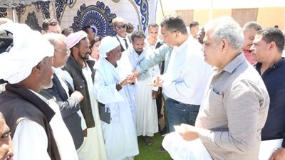 محافظ البحر الأحمر: أهالي الجنوب شركاء في التنمية ومطالبهم لن تمر دون استجابة