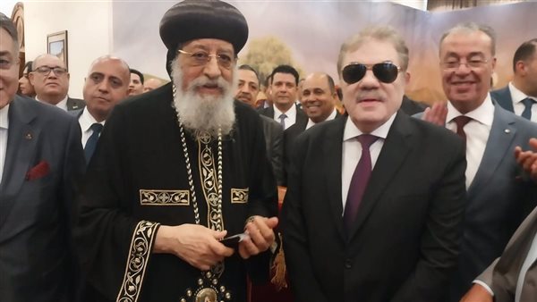 رئيس الوفد يزور الكاتدرائية لتقديم التهنئة لقداسة البابا تواضروس الثانى بمناسبة عيد القيامة المجيد