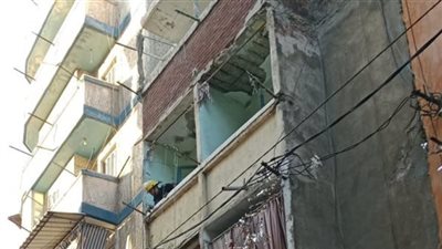 رئيس حي وسط تكشف سبب انهيار عقار الإسكندرية 