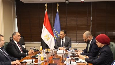 وزير الاتصالات يبحث مع أوراكل التوسع في التحول الرقمي وتدريب 150 ألف شاب