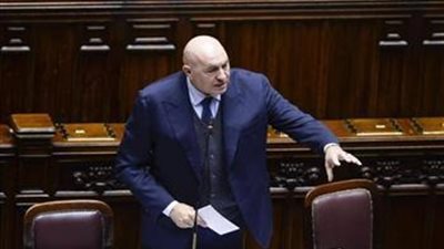 وزير الدفاع الإيطالي يبلغ نظيره الإسرائيلي بتعليق التجديد التلقائي لاتفاقية التعاون الدفاعى