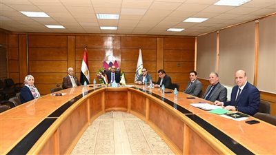 اختيار قيادات جديدة.. رئيس جامعة أسيوط يترأس لجنة انتقاء أمين عام مساعد الجامعة