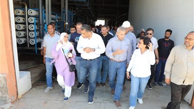 محافظ البحر الأحمر يوجه بتوسيع تغطية مياه الشلاتين 