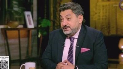 حسام الغمري: 
