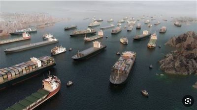 صحيفة أمريكية: أكثر من 20 سفينة عبرت مضيق هرمز خلال 24 ساعة
