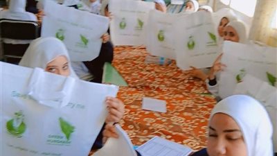 ندوة توعوية لطالبات مدرسة سفاجا الثانوية الصناعية بنات حول 