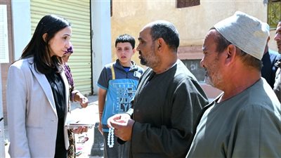 محافظ البحيرة تتفقد مجمع الخدمات الزراعية بقرية نديبة