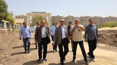 محافظ المنيا يتفقد مشروع تطوير الاستاد الرياضي 