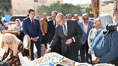  معرض 