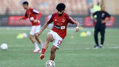 الأهلي ينفى رحيل لاعبه إلى الفتح السعودي 