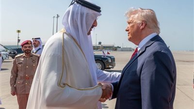 اتصال هاتفي بين أمير قطر وترامب لبحث التصعيد الإقليمي وأمن الملاحة الدولية