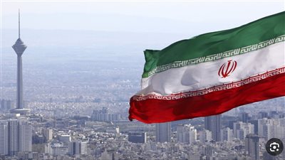 إعلام إيراني: قائد الجيش الباكستاني يلتقي بزشكيان 