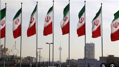 إيران تكشف شرطها لإبقاء مضيق هرمز مفتوحًا 