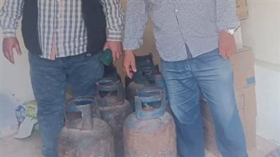 ضبط حلويات منتهية الصلاحية و20 أسطوانة غاز منزلي داخل مزرعتين دواجن بالبحيرة