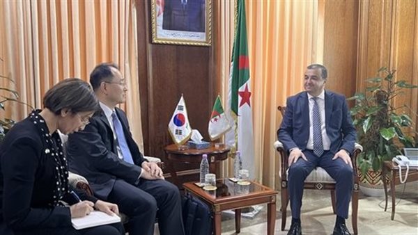 كوريا الجنوبية تسعى لتوفير إمدادات الطاقة من الجزائر وليبيا