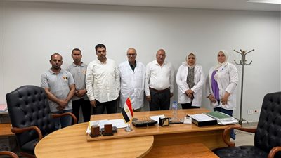 أمانة عاملان بمستشفى الغردقة العام تعيد مبلغ مالي لصاحبه
