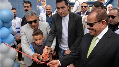 محافظ الدقهلية ووزير الشباب يفتتحان ملعب مركز شباب قولنجيل
