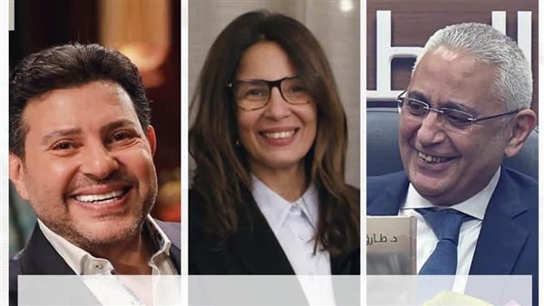 وزيرة الثقافة تطمئن على صحة الفنان هاني شاكر