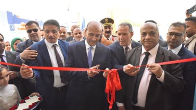 محافظ أسيوط يفتتح مدرسة فكرية ويتفقد توسعات تعليمية بمنفلوط بـ57.5 مليون جنيه