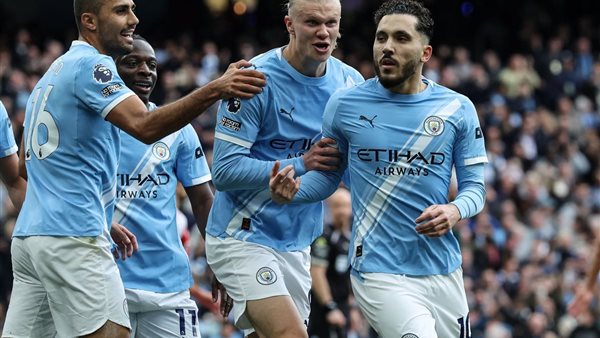 أبو تريكة يقود حملة من أجل نجم مانشستر سيتي