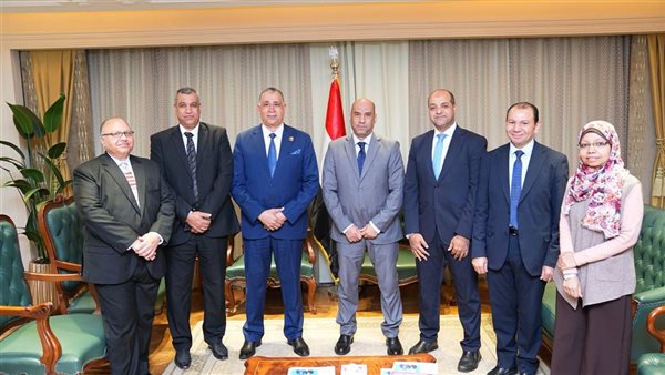 وزير العمل لنقيب المحامين: القانون الجديد يدعم العدالة الناجزة