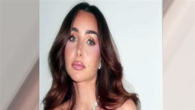 هنا الزاهد تنافس عارضات الأزياء بأناقتها في حفل زفاف نجلة المنتج محمد السعدي