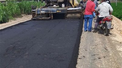  رصف طريقين بالرحمانية بطول 2.9 كم لتحسين السيولة المرورية بالبحيرة