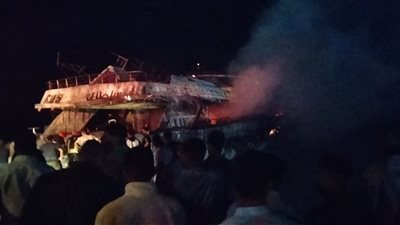 إصابة شخصين اثر نشوب حريق بمركب بشاطىء 9 بالغردقة 
