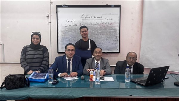 مناقشة فردية متميزة لمشروعات تخرج شعبة الإذاعة والتليفزيون بآداب الزقازيق