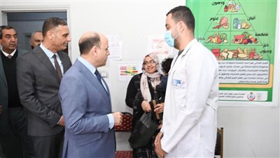  محافظ الغربية يتفقد القافلة الطبية المجانية بقرية بنا أبو صير بسمنود